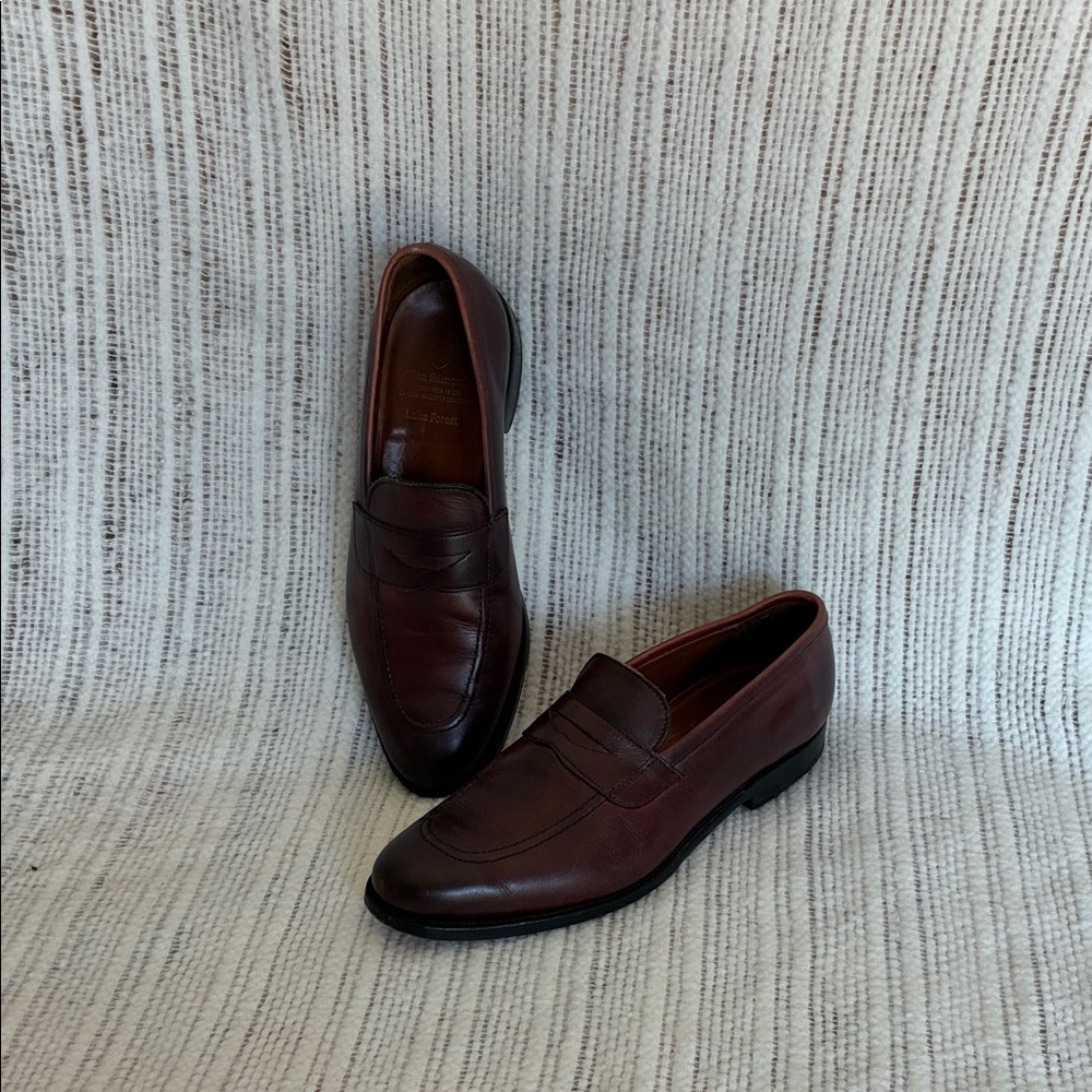 Allen Edmonds Lake Forest Leather Loafers in Burgundy. Men’s 10D